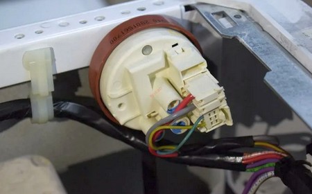 Стиральная машина Bosch не набирает воду