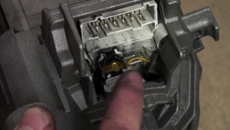 Замена щеток двигателя стиральной машины Bosch Maxx