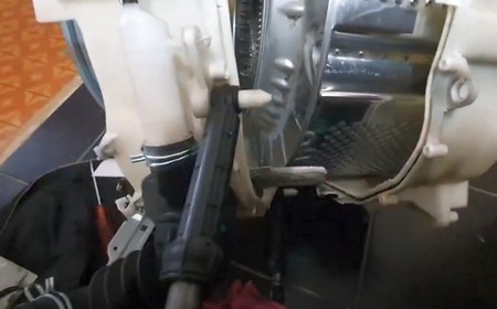 Замена амортизаторов стиральной машины Bosch Classixx